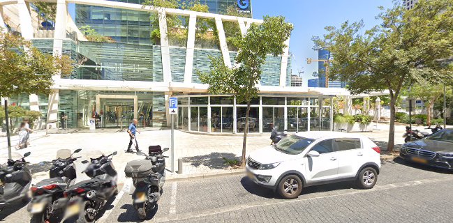 פעם שלישית גלידה