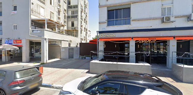 Donna La Cucina Italiana