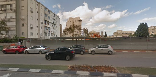 לעלוב בייקרי אנד מור