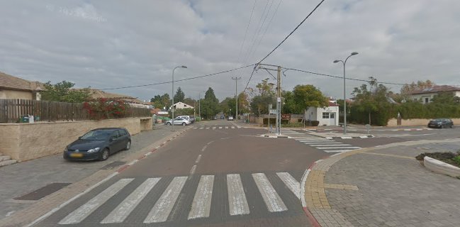 Baker הוד השרון